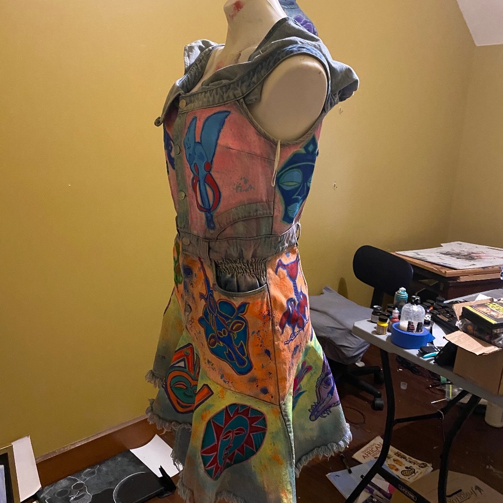 Dress canvas